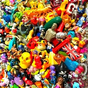 SURPRISE TOY GRAB MYSTERY BOX